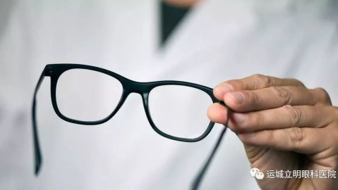 戴新矫正眼镜多久能适应，一个验光室老炮的篝火夜话